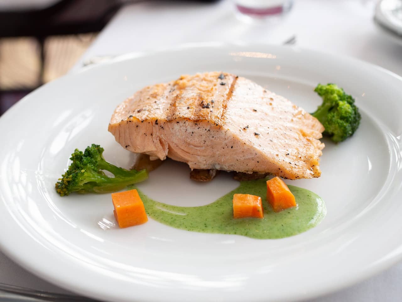 Home 13 salmon 4143363 1280 1