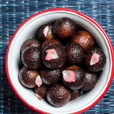 Gulab Jamun by Kababees